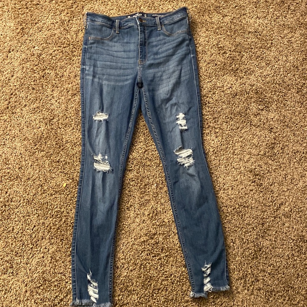 Hollister Ultra-Rise Jean Legging. Size 13R (8-10).